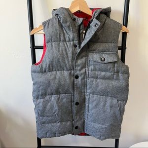 Old Navy Boys Hooded Puffer Vest Gray Red Size L